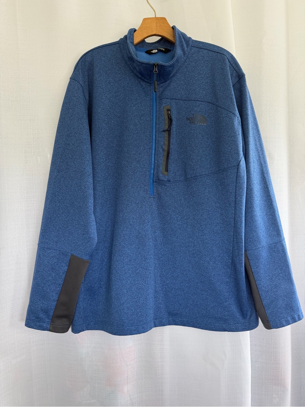The North Face Men’s XXL Blue Quarter Zip Performance Pullover